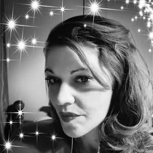 Meet your Posher, Dana